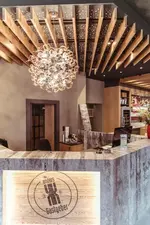 Alexxanders Hotel & Boardinghouse