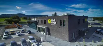 Bäck Stage