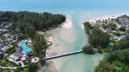 Apsara Beachfront Resort & Villa