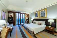 Chatrium Hotel Royal Lake Yangon