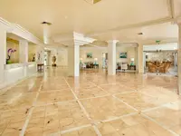 Ria Park Garden Hotel