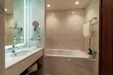 Astor Garden Hotel