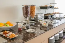 Oporto Airport & Business Hotel