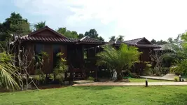 Baannai Lake View Resort