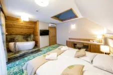 Gold Hotel