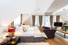 Lesar Hotel Angel