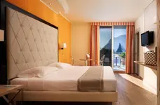 Hotel Kristal Palace