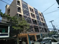 P Place (พีเพลส ห้องพักรายวัน)