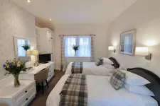 Selkirk Arms Hotel