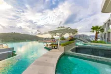 Crest Resort & Pool Villas