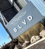 Boulevard Hotel