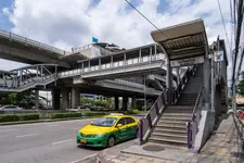W Station