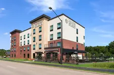 Cobblestone Hotel & Suites Appleton International Airport