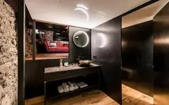 Flurin Suites