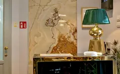 Heritage Hotel 19
