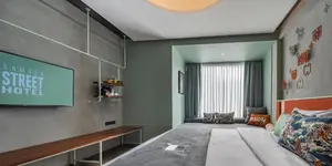 Samsen Street Hotel