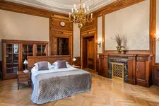 Hotel Capital