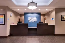 Holiday Inn Express & Suites Bakersfield Airport