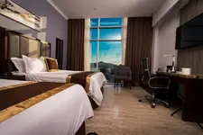 Hotel City Plaza & Suites