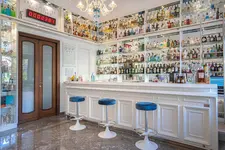 Majestic Palace Hotel