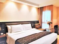 Amora NeoLuxe Suites Hotel
