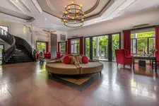 White Mansion (白色公馆)