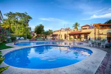 Hotel Garza Canela