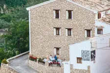 Cases Noves (Boutique Accommodation)