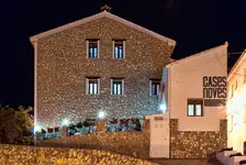 Cases Noves (Boutique Accommodation)