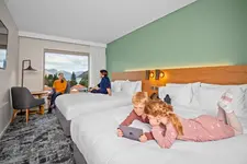 Holiday Inn Express & Suites Queenstown