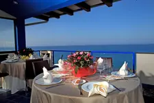 Tus'Hotel