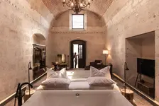 Cirqa (Relais & Châteaux)