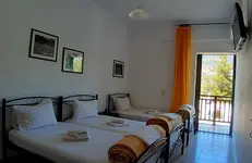 Platanos Rooms