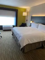 Holiday Inn Express & Suites - Prospect Heights