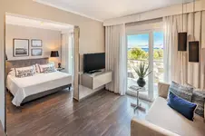 Hotel Osam