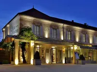 Les Glycines Hôtel & Spa