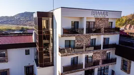 Hotel River