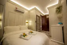A Residence @ Between Hilton & Cititel Hotel
