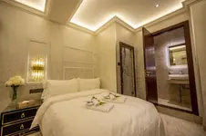 A Residence @ Between Hilton & Cititel Hotel