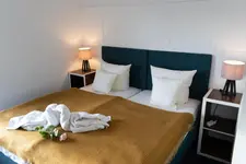 Riverside Inn