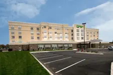 Holiday Inn & Suites Detroit - Troy