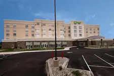 Holiday Inn & Suites Detroit - Troy