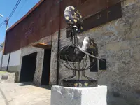 Leonchic Guest House
