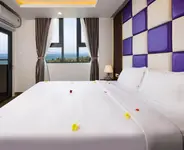 Azura Gold Hotel & Apartment