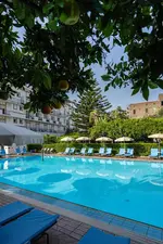 Aequa Hotel