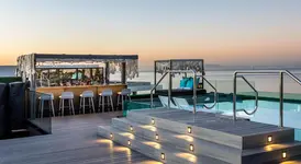 O' Two Hotel
