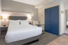 Candlewood Suites - Guadalajara Galerias