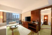 Holiday Inn Qingdao City Center