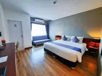 Comet Hotel Surat Thani