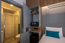 Lynda Hotel
